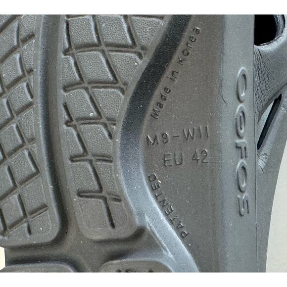 OOFOS Original Unisex Mens 9 Womens 11 Gray  Flip-Flops Thongs Sandal EUC main image 4